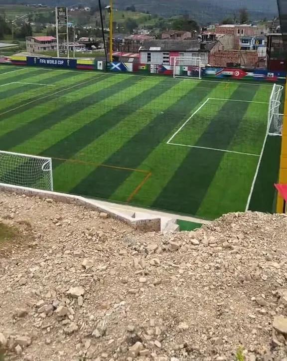 Cancha sintética de Eco Aventura